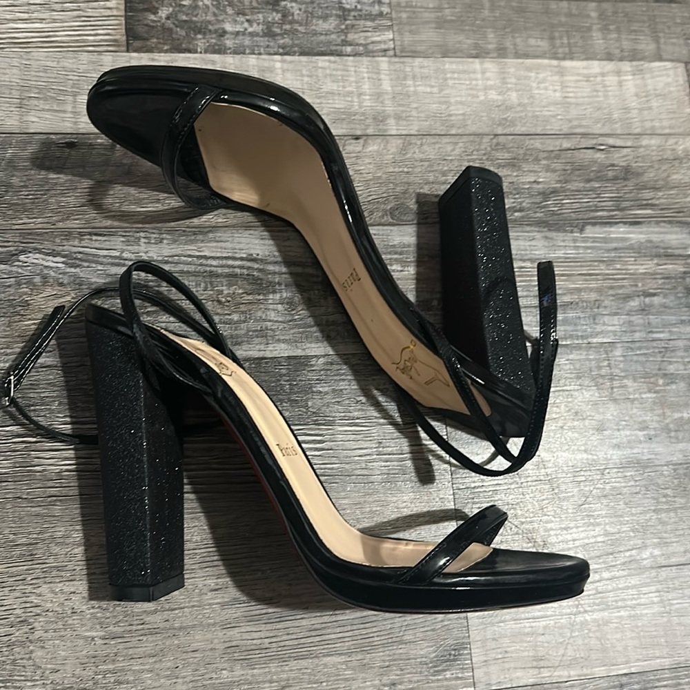 Christian Louboutin Au Palace patent leather sandals 38 1/2